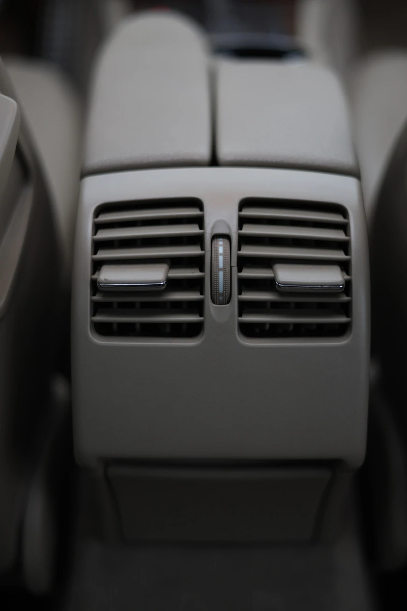 Mercedes-Benz C 300 4Matic AMG, снимка 15 - Автомобили и джипове - 53225956