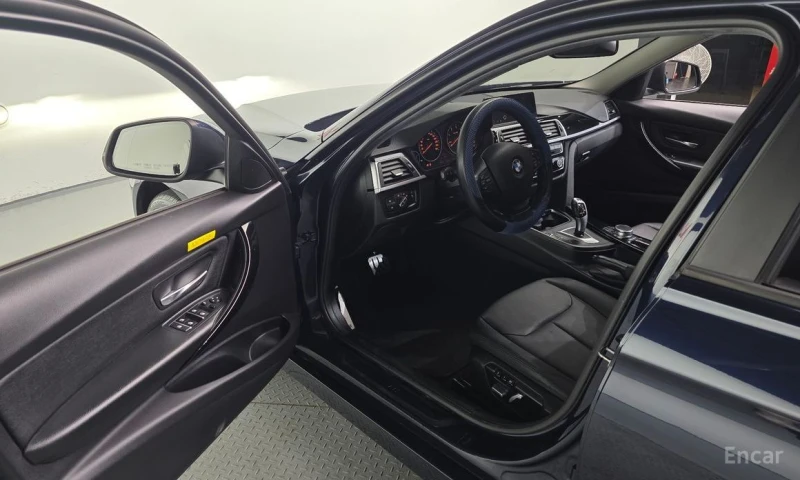 BMW 320, снимка 11 - Автомобили и джипове - 53350903