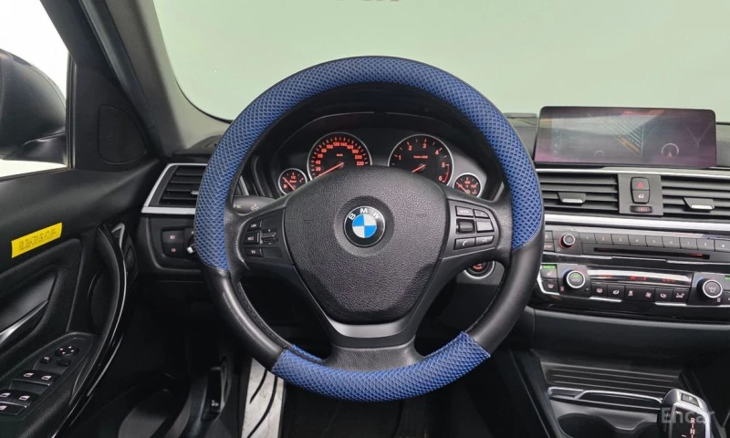 BMW 320, снимка 13 - Автомобили и джипове - 53350903