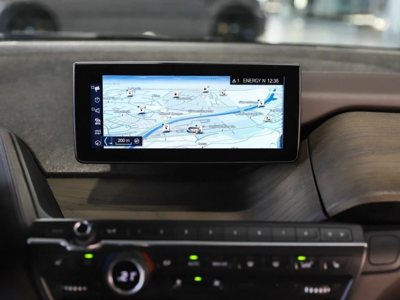 BMW i3 УНИКАТ* FULL* КОЖА* ШИБЕДАХ* ДИСТРОНИК* 20* , снимка 5 - Автомобили и джипове - 53465535