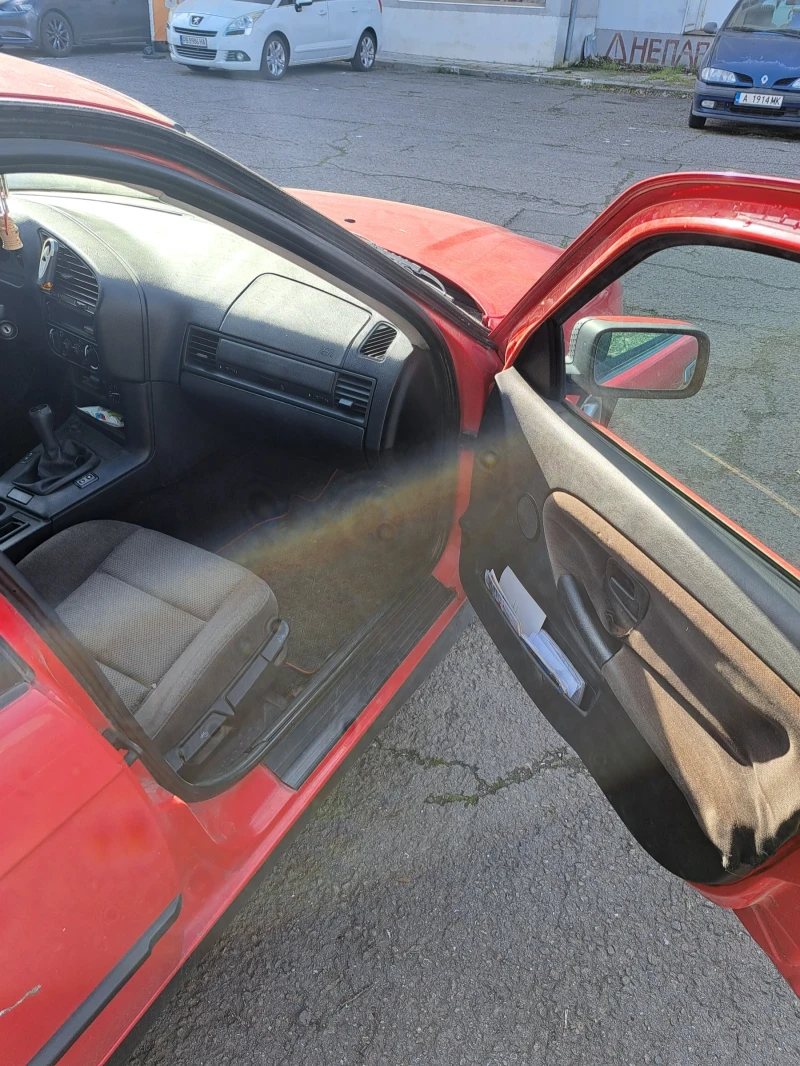 BMW 318, снимка 10 - Автомобили и джипове - 53569085