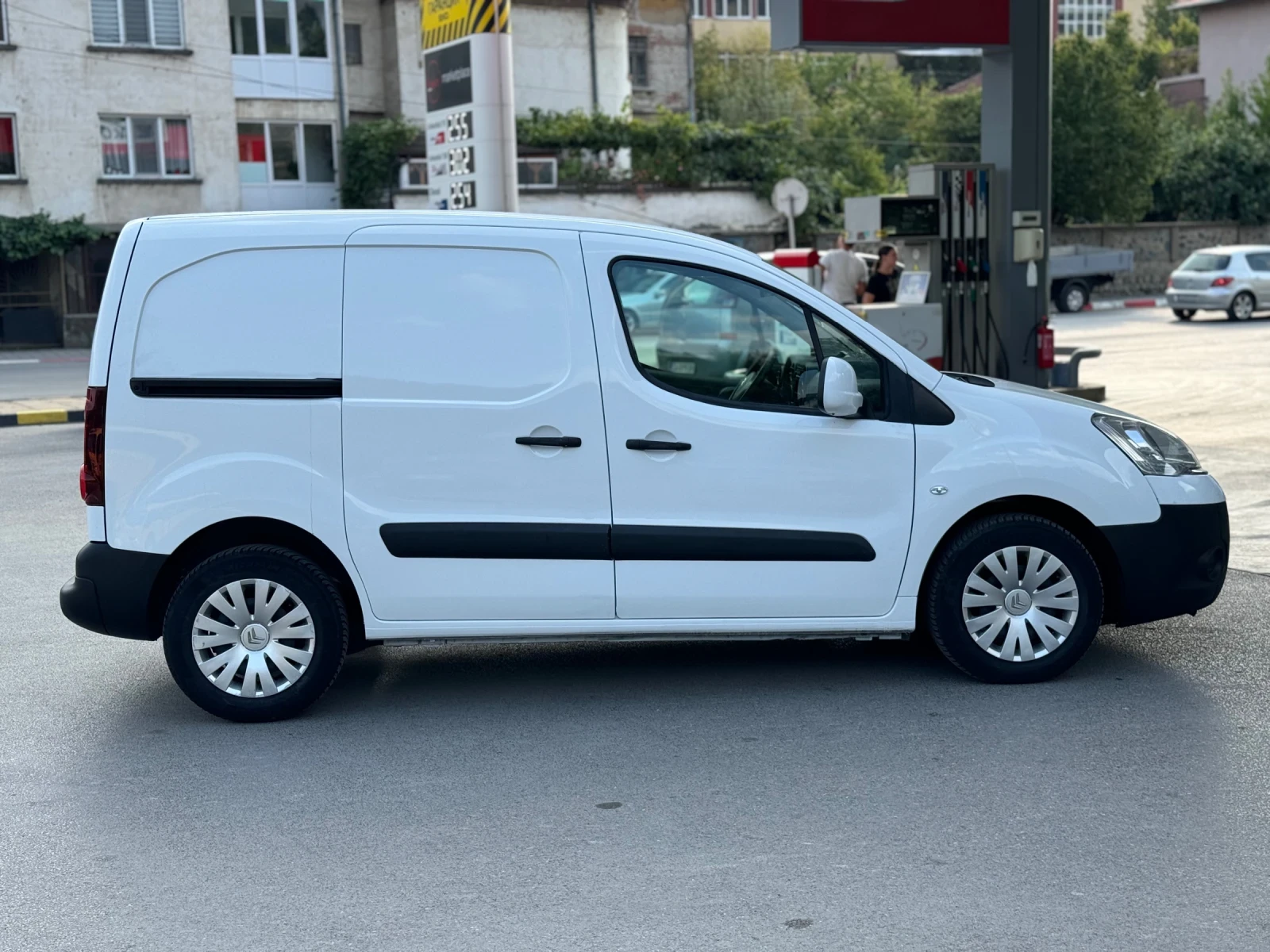 Citroen Berlingo 1.6 HDI Климатик/Подгрев/3 места - изображение 8