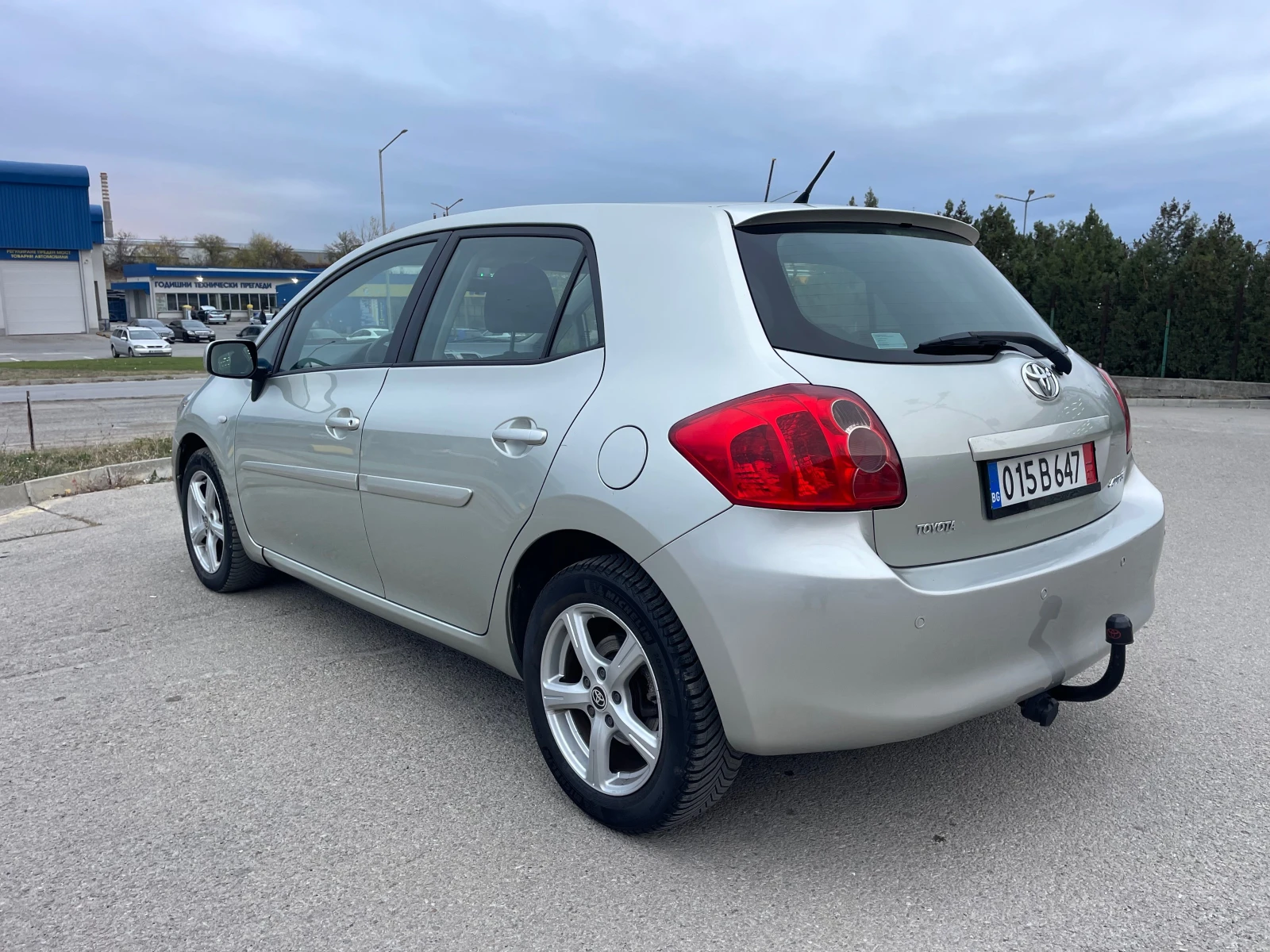 Toyota Auris 1.6i NAVI - изображение 7