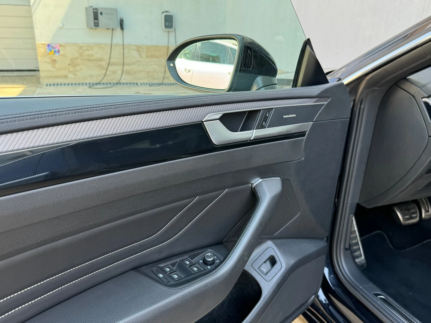 VW Arteon R-Line 2.0 TDI SCR 4MOTION DSG - изображение 6