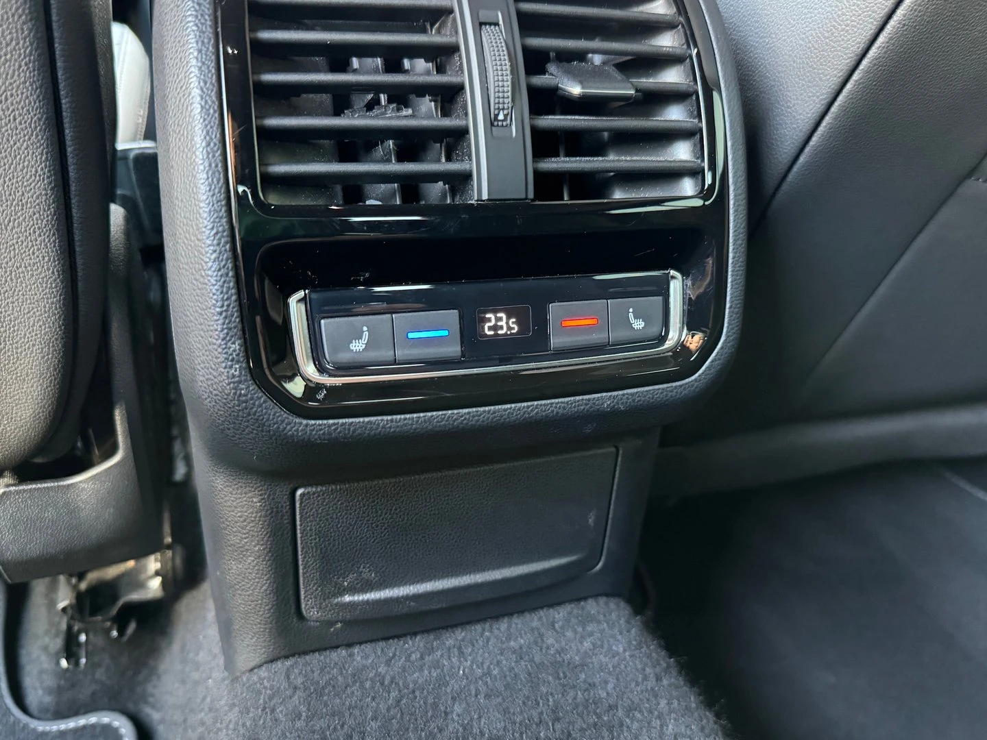 VW Arteon R-Line 2.0 TDI SCR 4MOTION DSG | Mobile.bg � ����������� 12