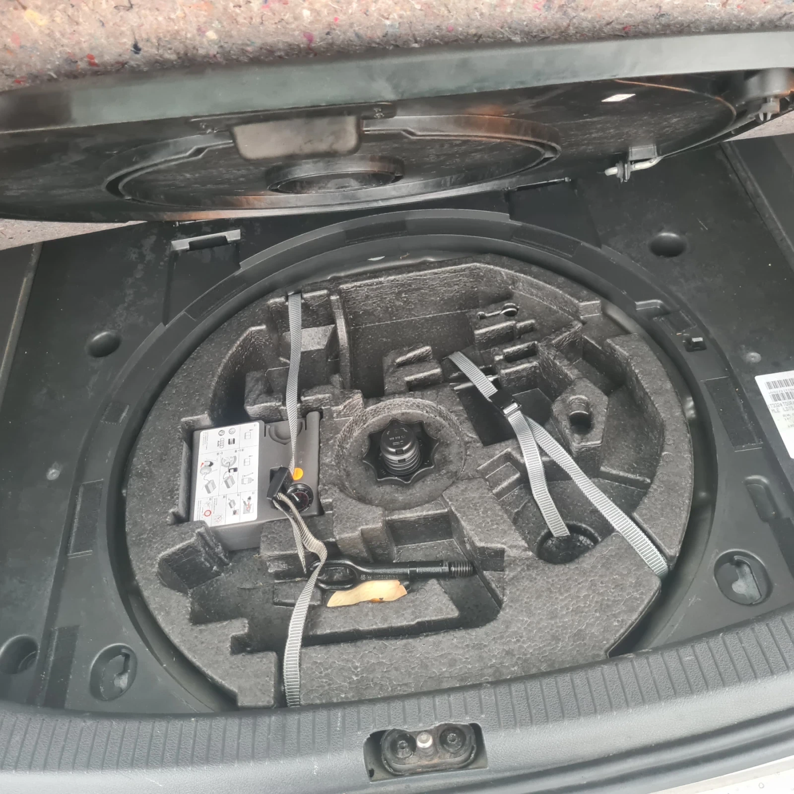 VW Touran  - изображение 7