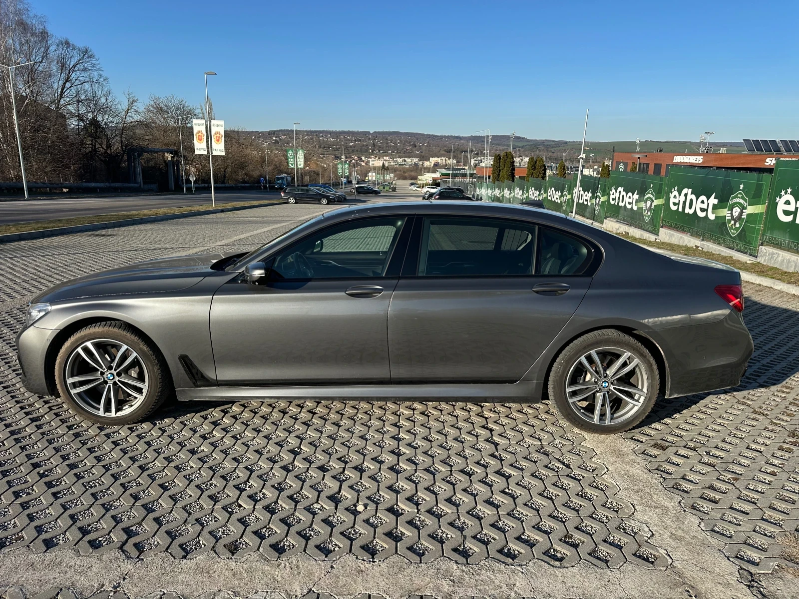 BMW 750 136700 km, снимка 6 - Автомобили и джипове - 53771042