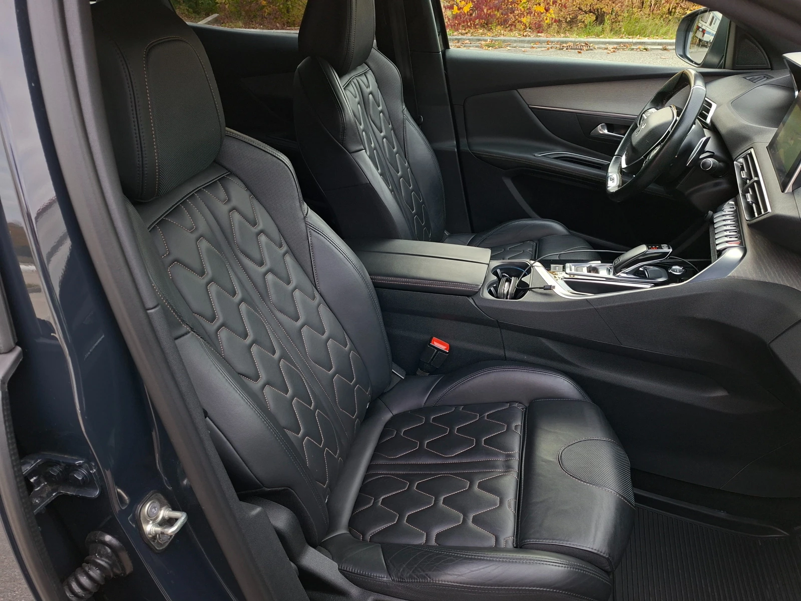 Peugeot 3008 2.0HDI 180 GT 135000km, снимка 10 - Автомобили и джипове - 54031838