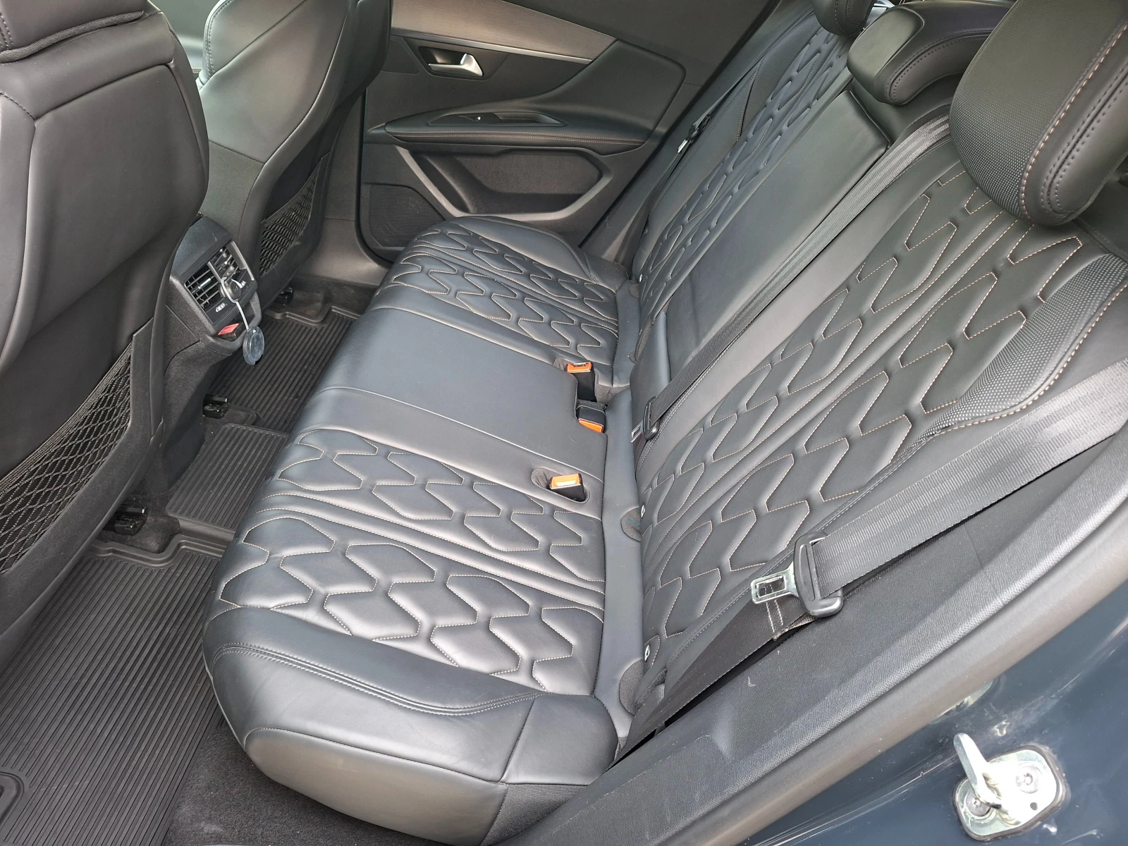 Peugeot 3008 2.0HDI 180 GT 135000km, снимка 12 - Автомобили и джипове - 54031838