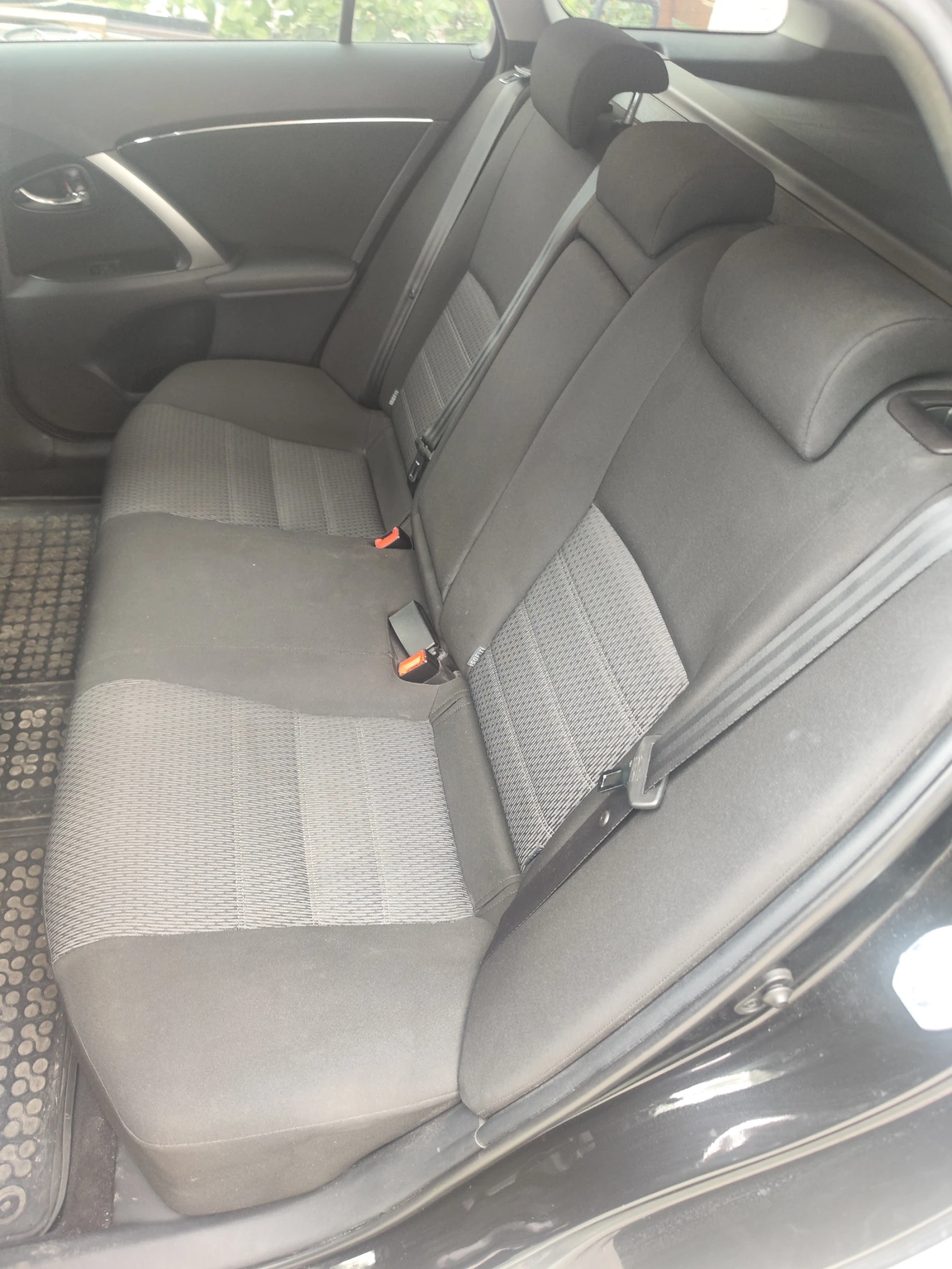 Toyota Avensis T27, снимка 11 - Автомобили и джипове - 54191912