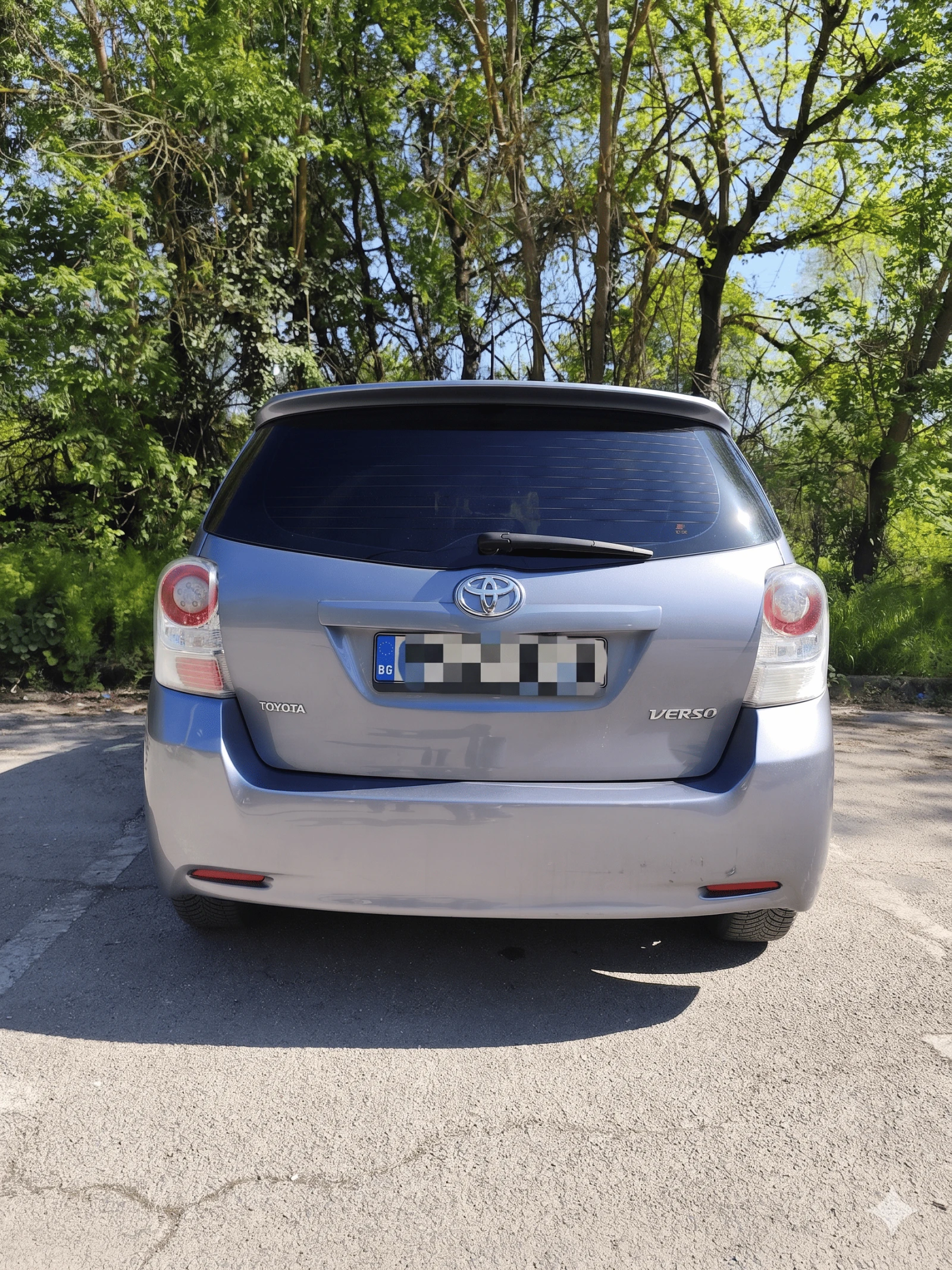 Toyota Verso 2.0 D4D, снимка 5 - Автомобили и джипове - 54322017