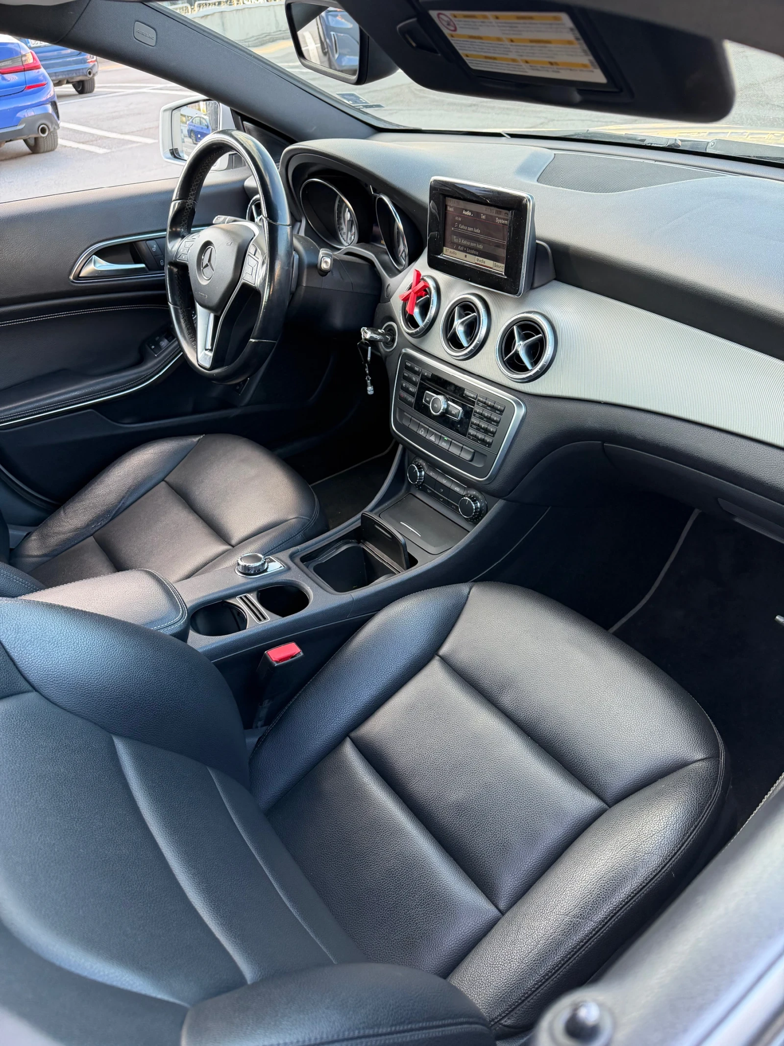 Mercedes-Benz CLA 220, снимка 9 - Автомобили и джипове - 54438619