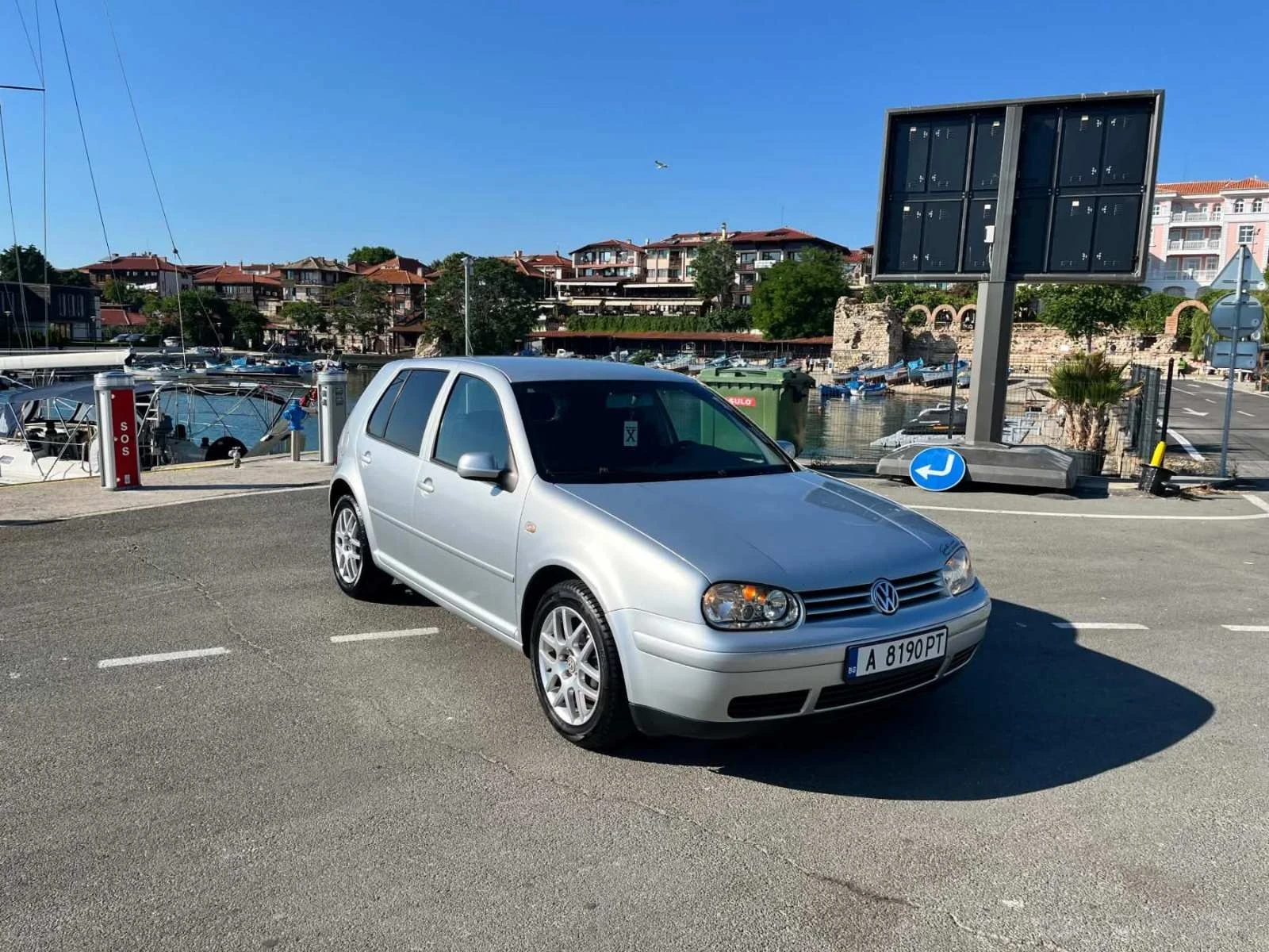 VW Golf 1.6i бензин, снимка 2 - Автомобили и джипове - 55063986