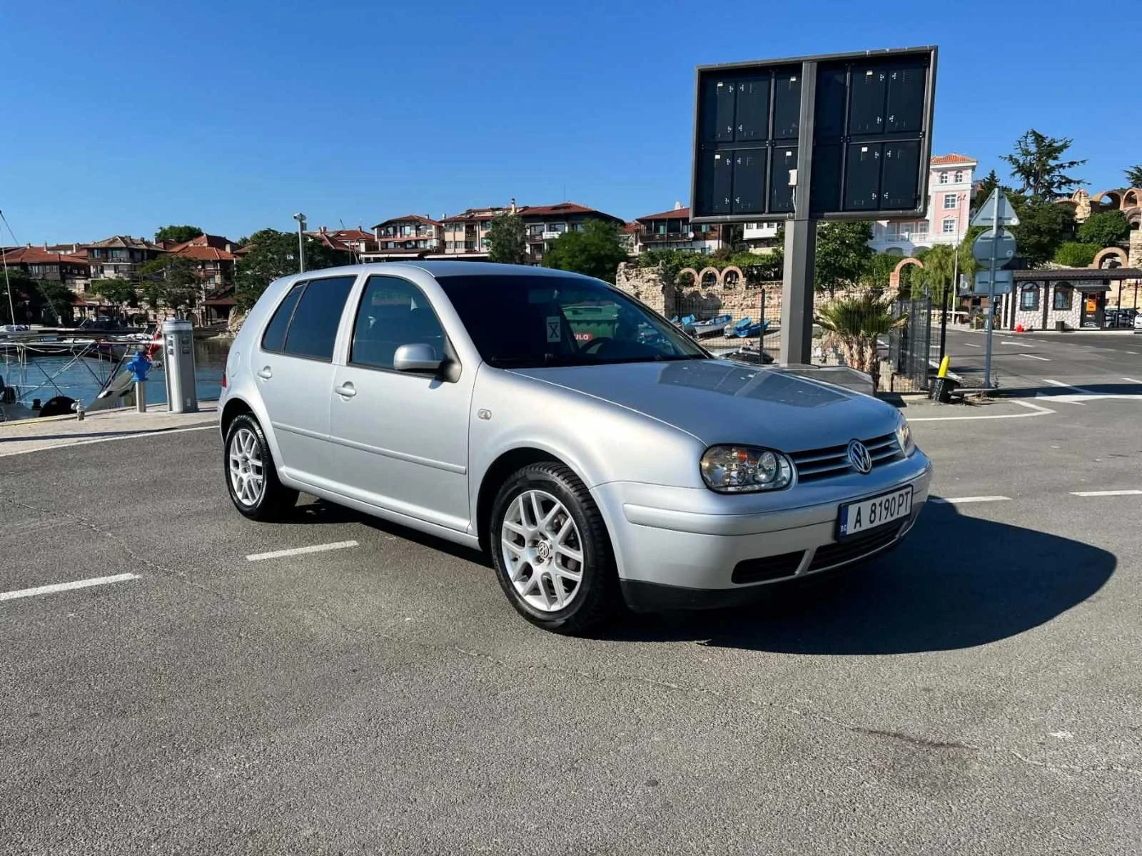 VW Golf 1.6i бензин, снимка 3 - Автомобили и джипове - 55063986