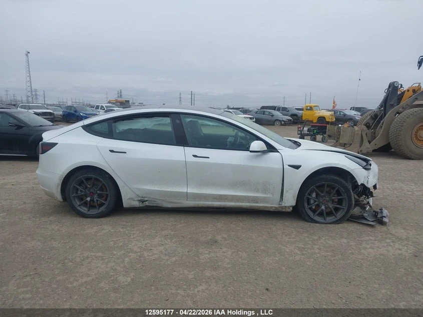 Tesla Model 3 Фейслифт 4х4 Термопомпа, снимка 12 - Автомобили и джипове - 55092022
