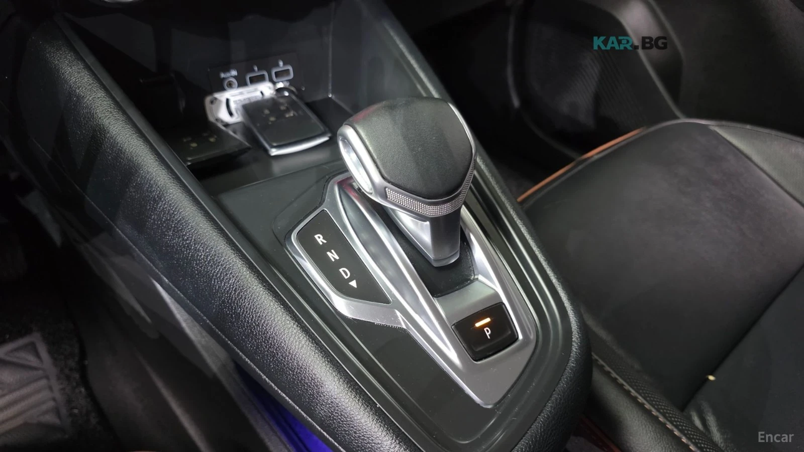 Renault Captur 1.3TCe* Initiale Paris* КОЖА* ПОДГРЕВ* 360* , снимка 8 - Автомобили и джипове - 55314718
