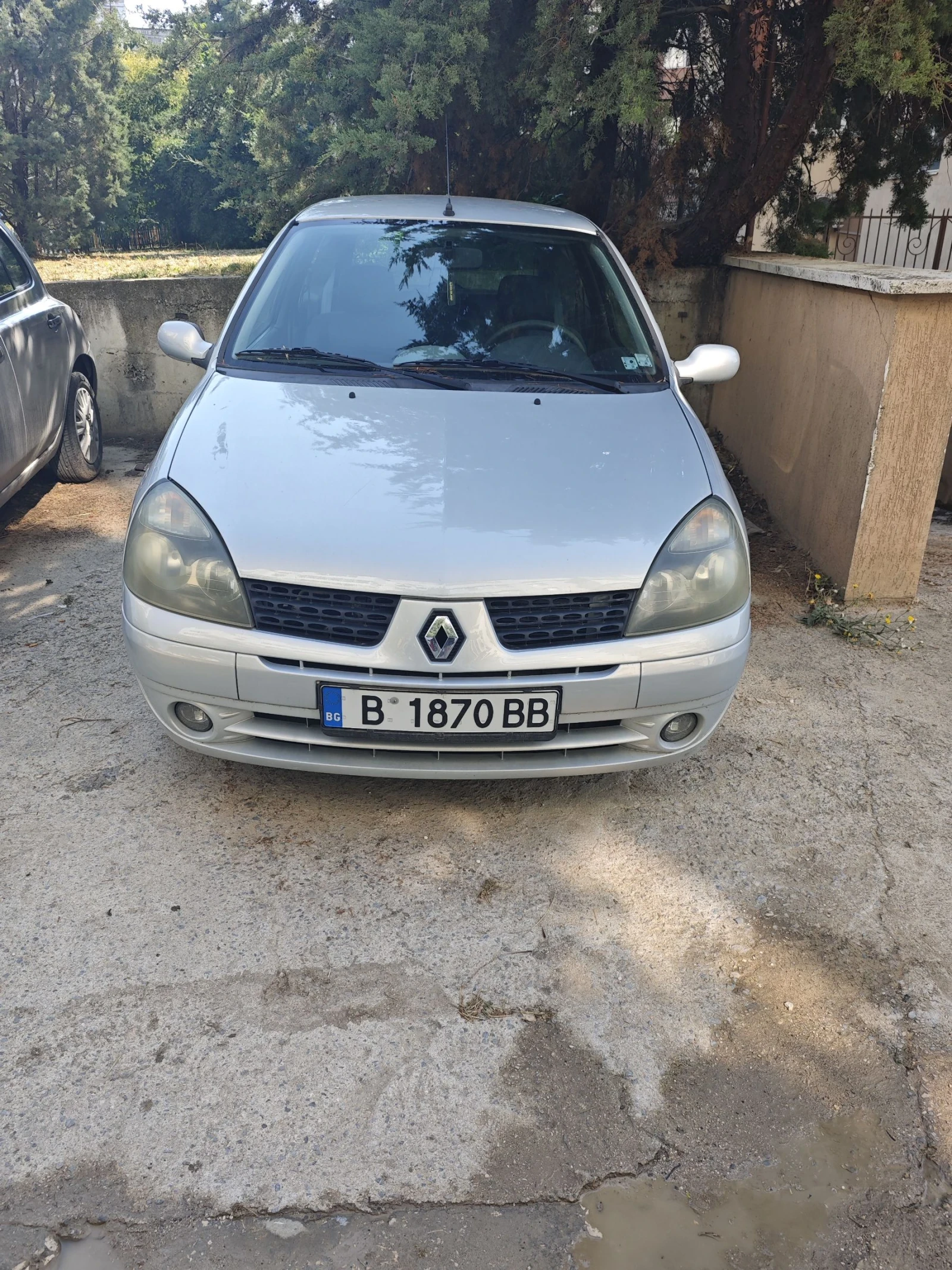 Renault Clio 1.2, снимка 2 - Автомобили и джипове - 55315161