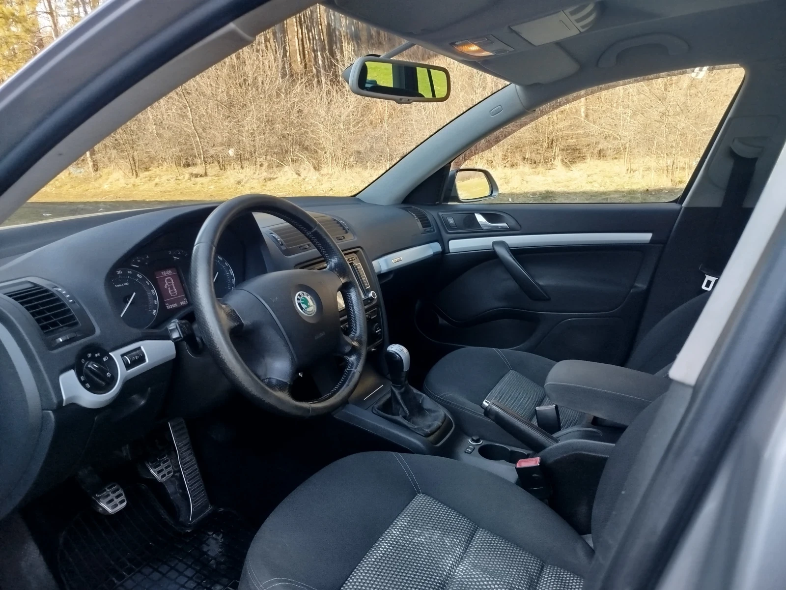Skoda Octavia Scout , снимка 9 - Автомобили и джипове - 55398241