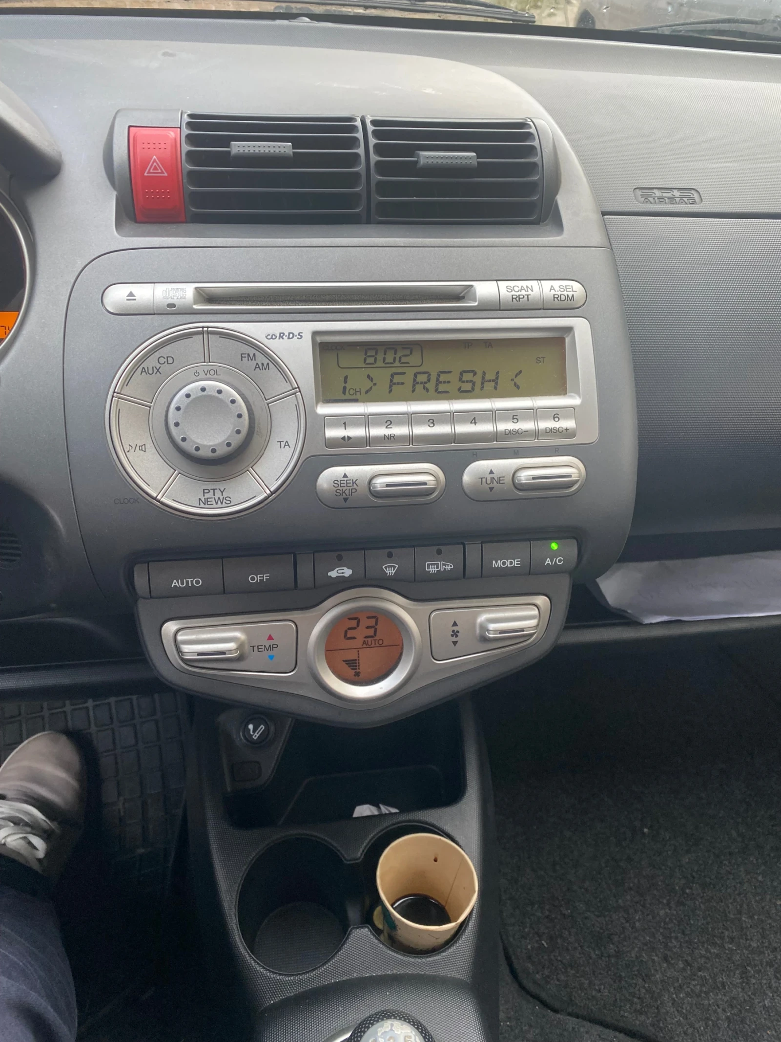 Honda Jazz, снимка 11 - Автомобили и джипове - 55663102