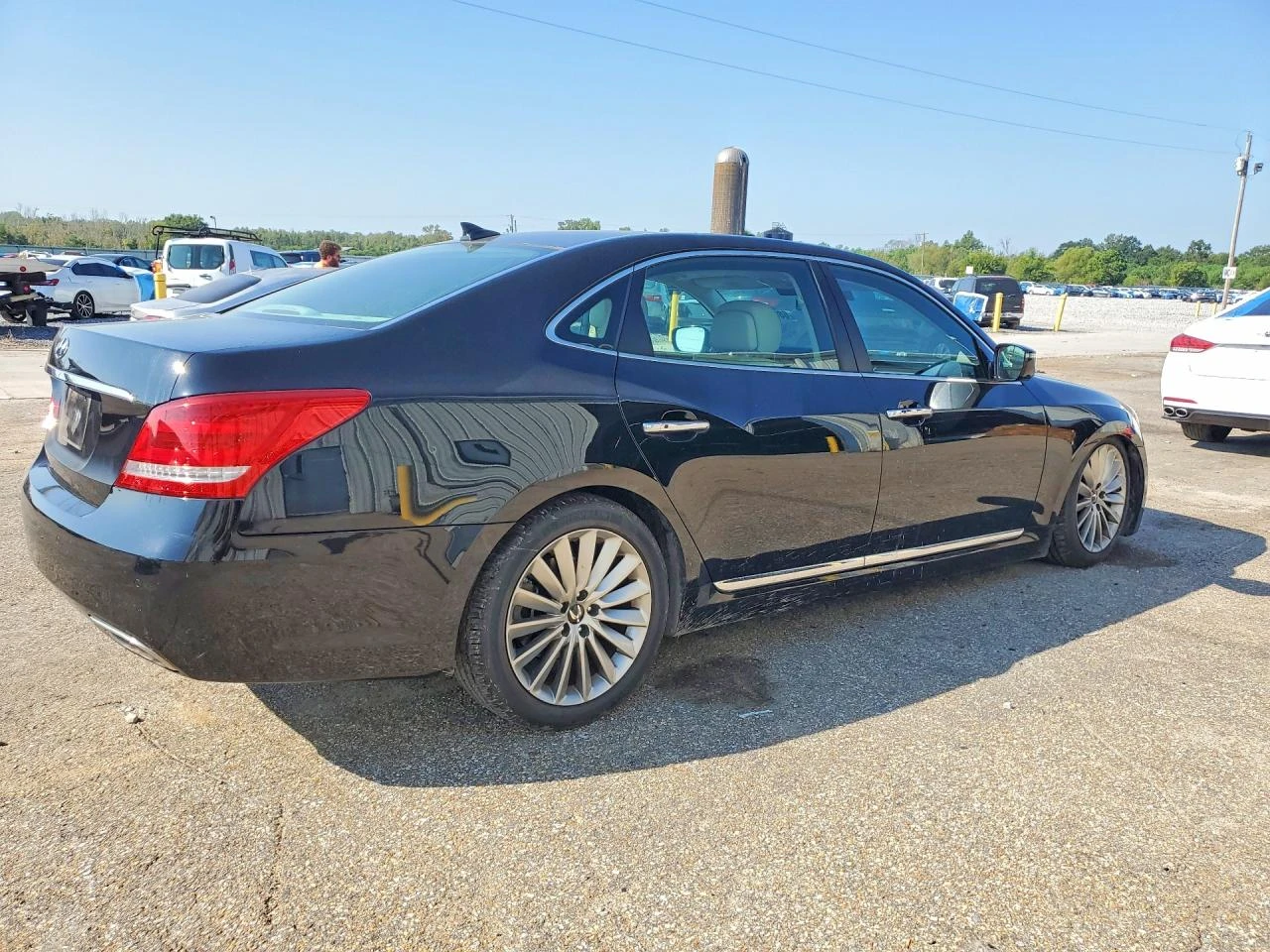 Hyundai Equus 5.0l Signature, снимка 3 - Автомобили и джипове - 56133898