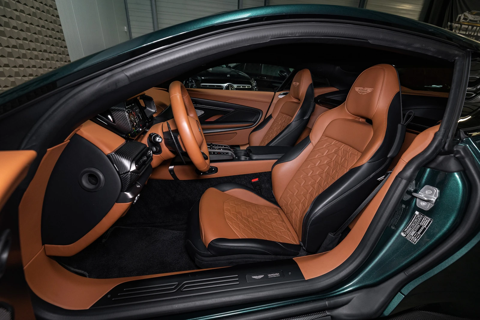 Aston Martin Vanquish 5.2 V12| Carbon| TitaniumExhaust| �������� ������� | Mobile.bg � ����������� 8