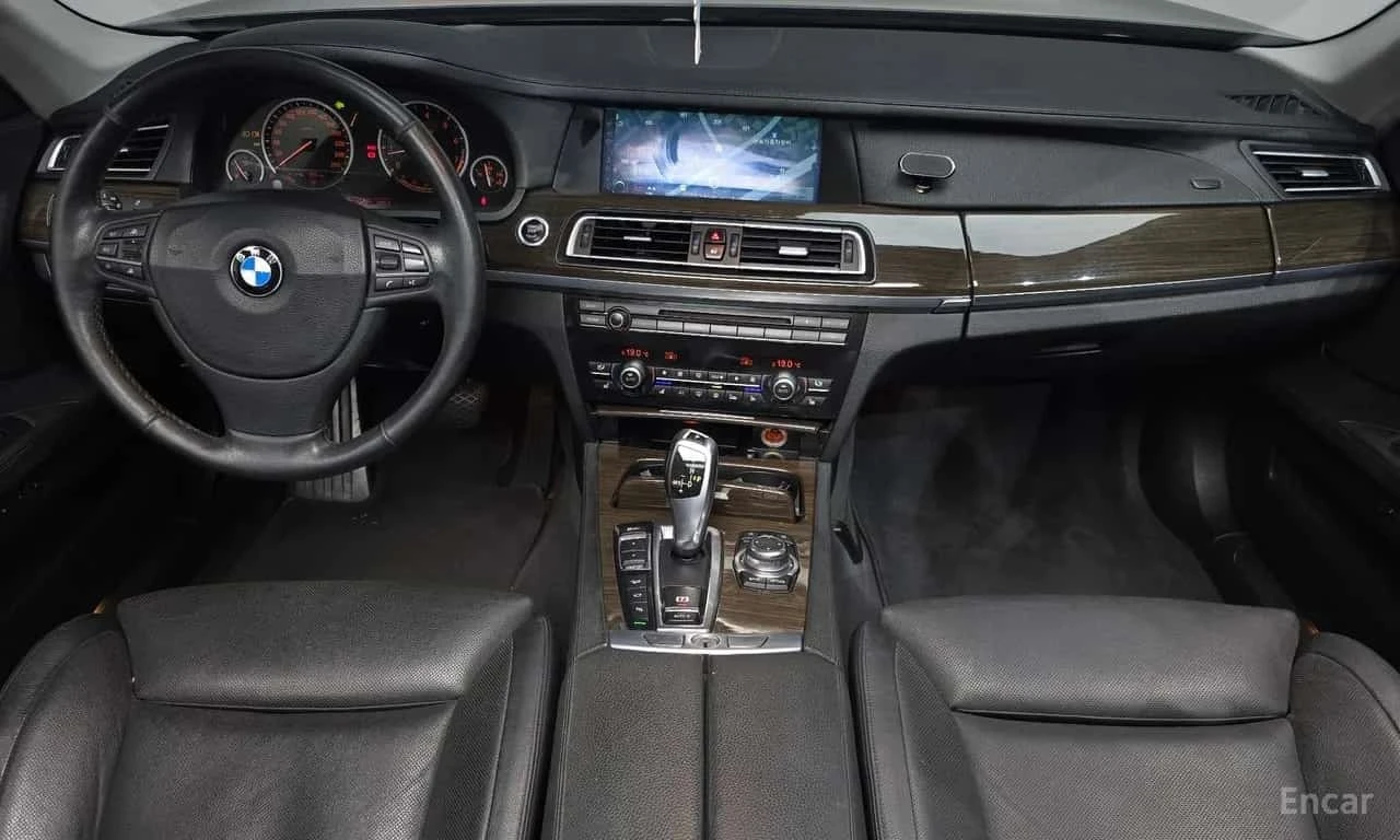 BMW 750 * 750Li xDrive * ЦЕНА ДО БГ, снимка 9 - Автомобили и джипове - 56704510