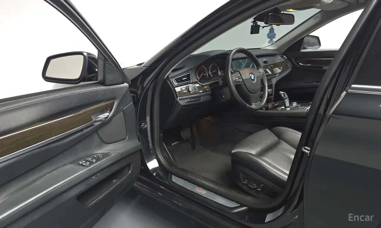 BMW 750 * 750Li xDrive * ЦЕНА ДО БГ, снимка 7 - Автомобили и джипове - 56704510
