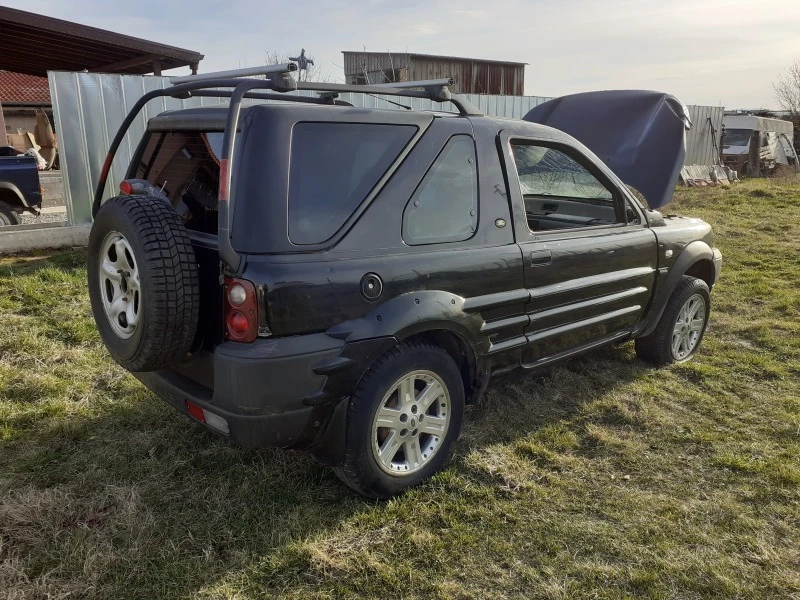 Land Rover Freelander 2.0TD, снимка 3 - Автомобили и джипове - 40074237