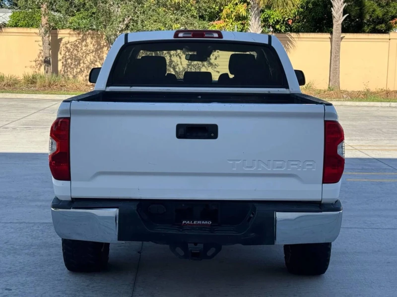 Toyota Tundra SR5 Crew Cab Short Bed, снимка 7 - Автомобили и джипове - 52404420