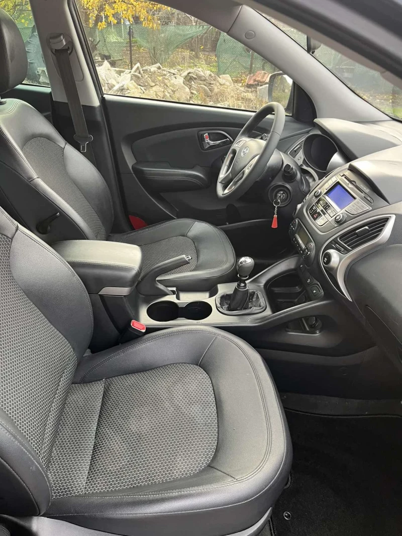 Hyundai IX35 CRDI , снимка 9 - Автомобили и джипове - 52657242