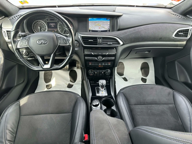 Infiniti Q30 2.0 Turbo Sport AWD, Реални км, снимка 10 - Автомобили и джипове - 53558064