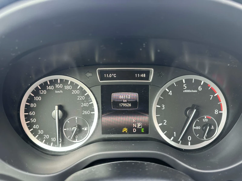 Infiniti Q30 2.0 Turbo Sport AWD, Реални км, снимка 13 - Автомобили и джипове - 53558064