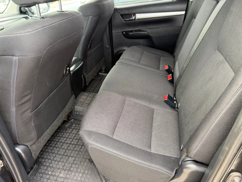 Toyota Hilux 2.4 d4d Avtomat , снимка 5 - Автомобили и джипове - 53596418