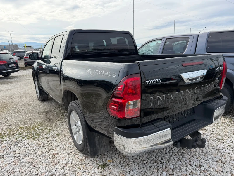 Toyota Hilux 2.4 d4d Avtomat , снимка 3 - Автомобили и джипове - 53596418