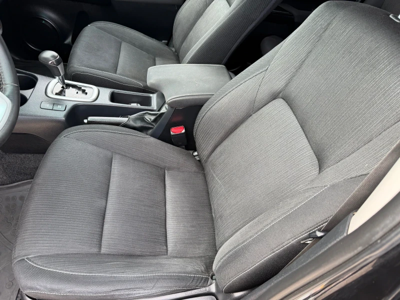 Toyota Hilux 2.4 d4d Avtomat , снимка 7 - Автомобили и джипове - 53596418