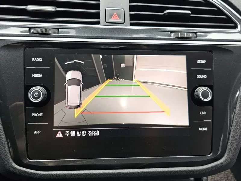 VW Tiguan 2.0 TDI PREMIUM, снимка 14 - Автомобили и джипове - 55357236