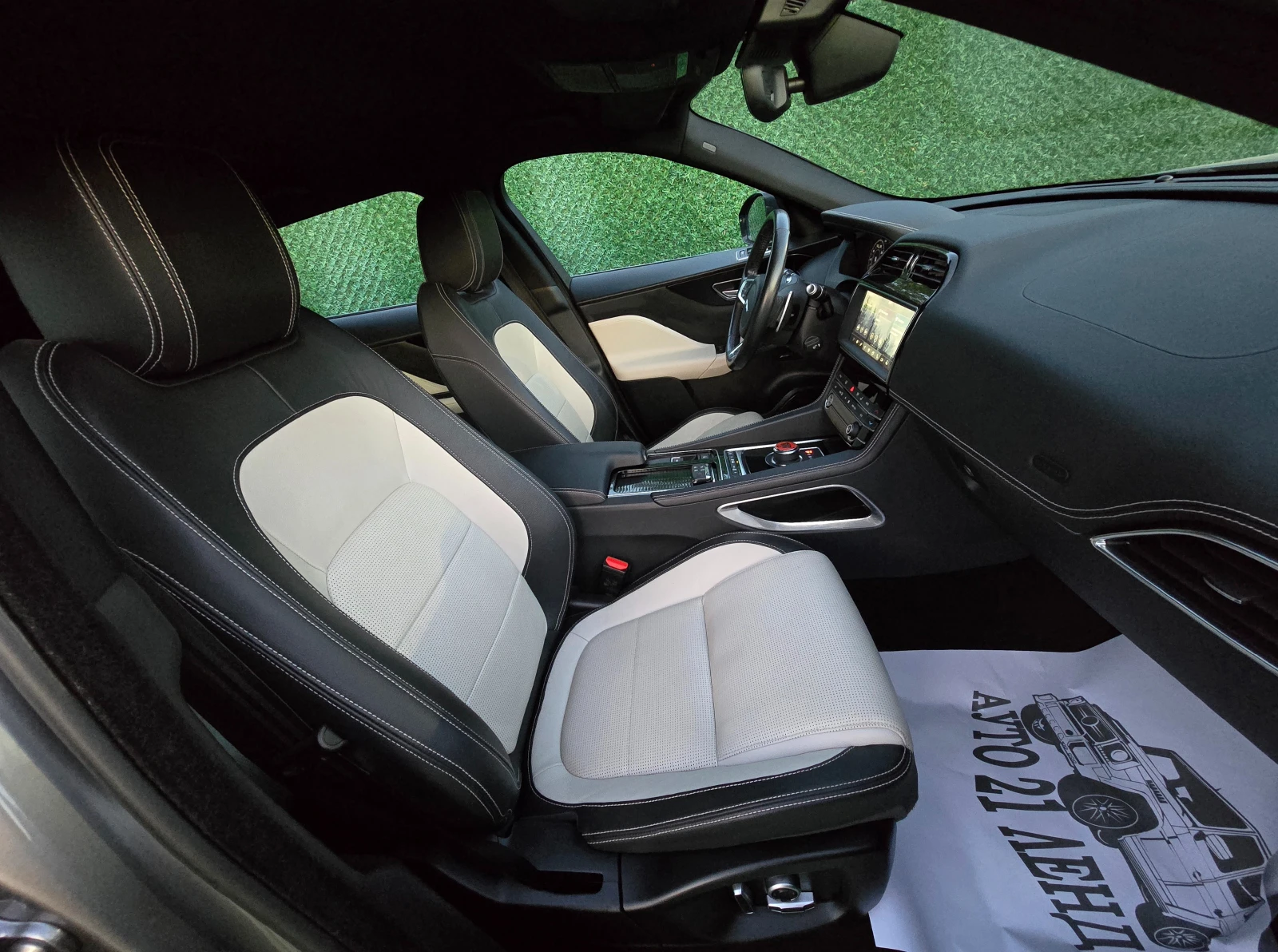 Jaguar F-PACE 3.0d* 300кс* 700hm* R-Sport* AWD* DIGITAL*  | Mobile.bg — изображение 12