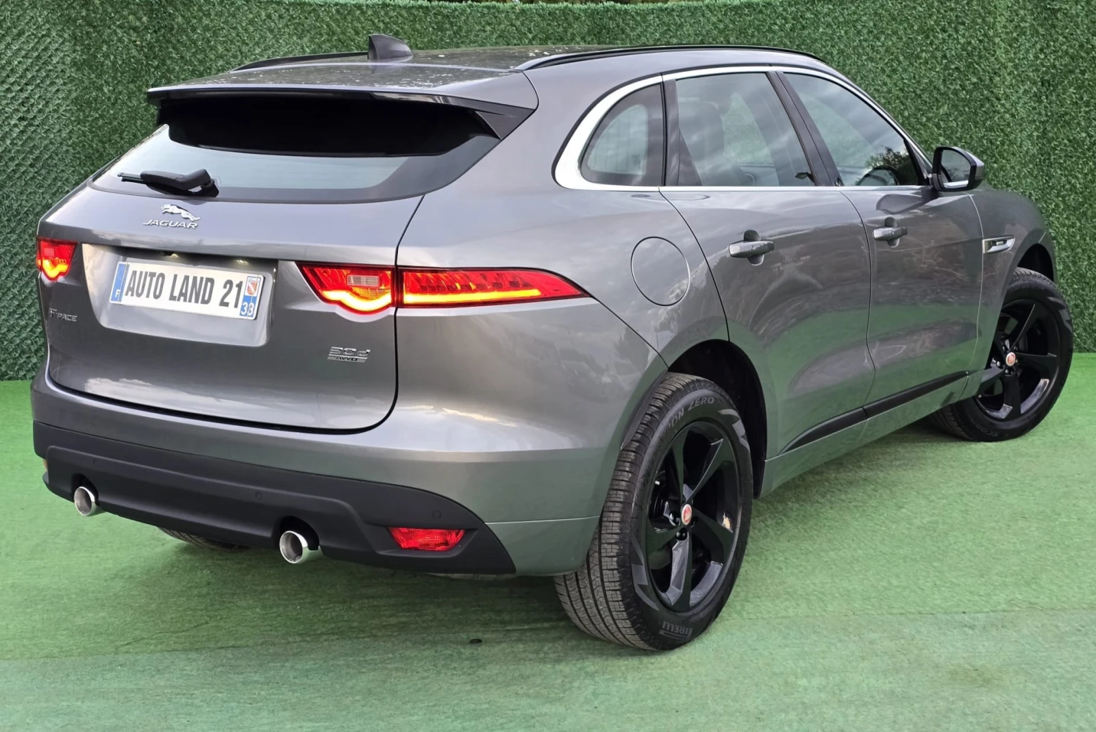 Jaguar F-PACE 3.0d* 300кс* 700hm* R-Sport* AWD* DIGITAL*  - изображение 5