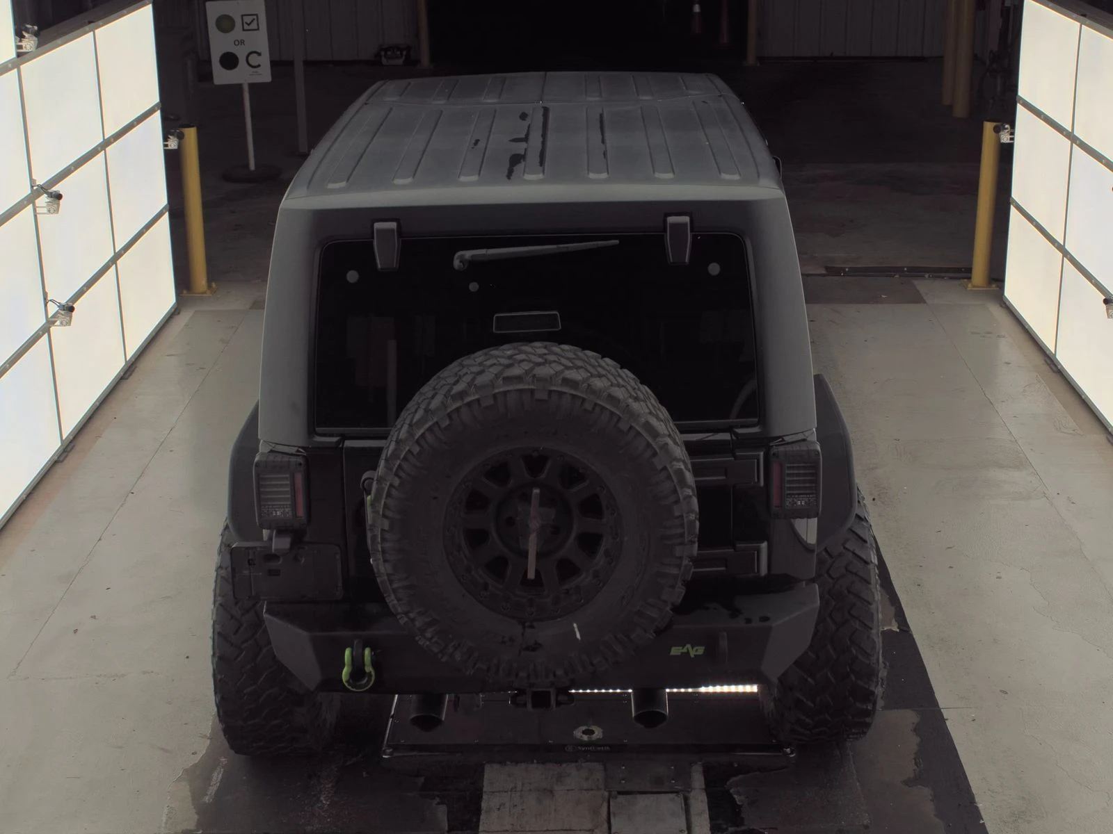 Jeep Wrangler Unlimited Sport SAVAGE EDITION 3xTV - изображение 5