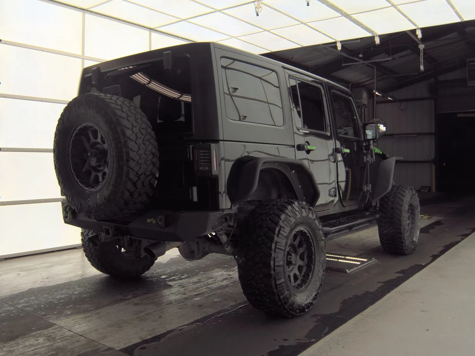 Jeep Wrangler Unlimited Sport SAVAGE EDITION 3xTV - изображение 6
