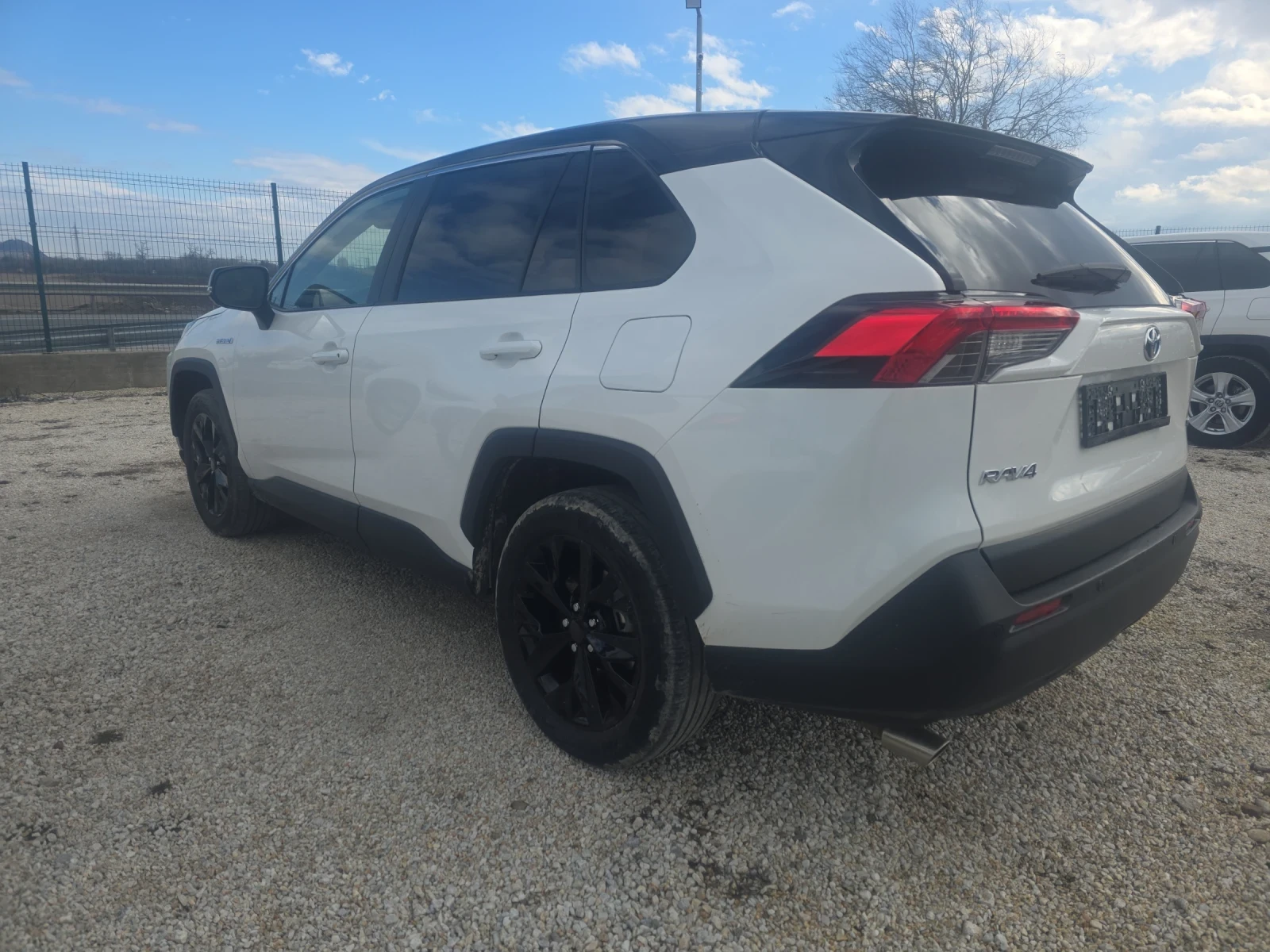 Toyota Rav4 2.5.4х4 222кс - изображение 3