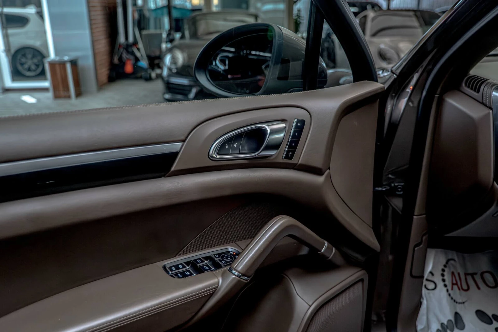 Porsche Cayenne 4.2TDI/PDLS/PCM/Камера/Подгрев/Панорама/Side Assis - изображение 8