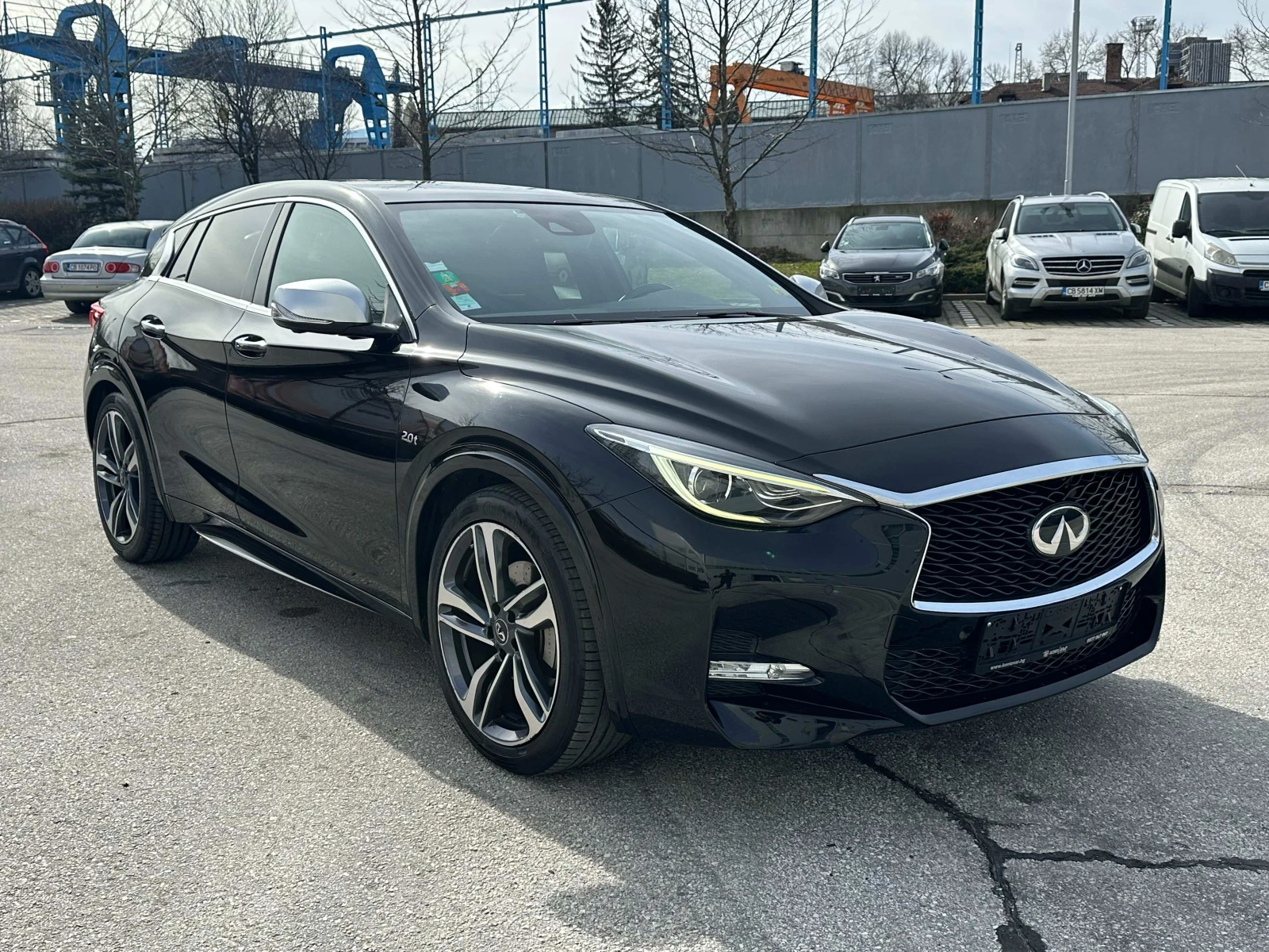 Infiniti Q30 2.0 Turbo Sport AWD, Реални км - изображение 6