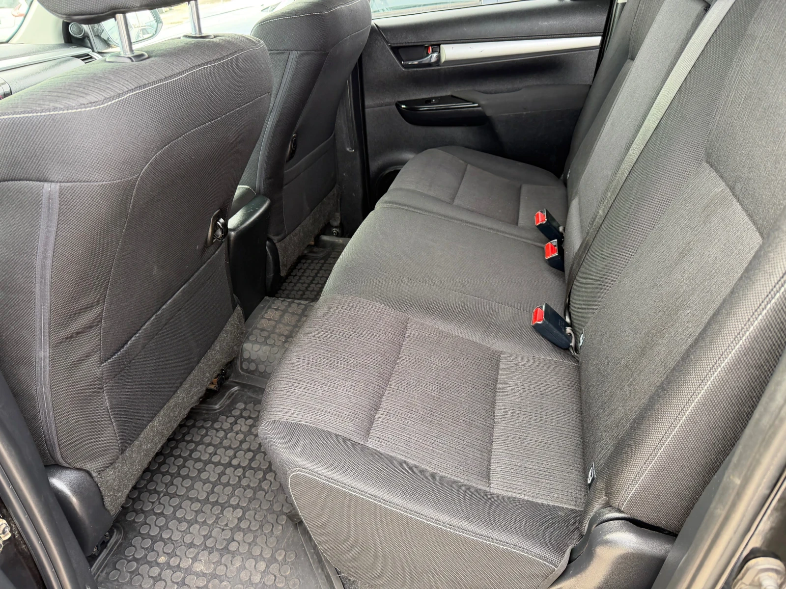 Toyota Hilux 2.4 d4d Avtomat  - изображение 5