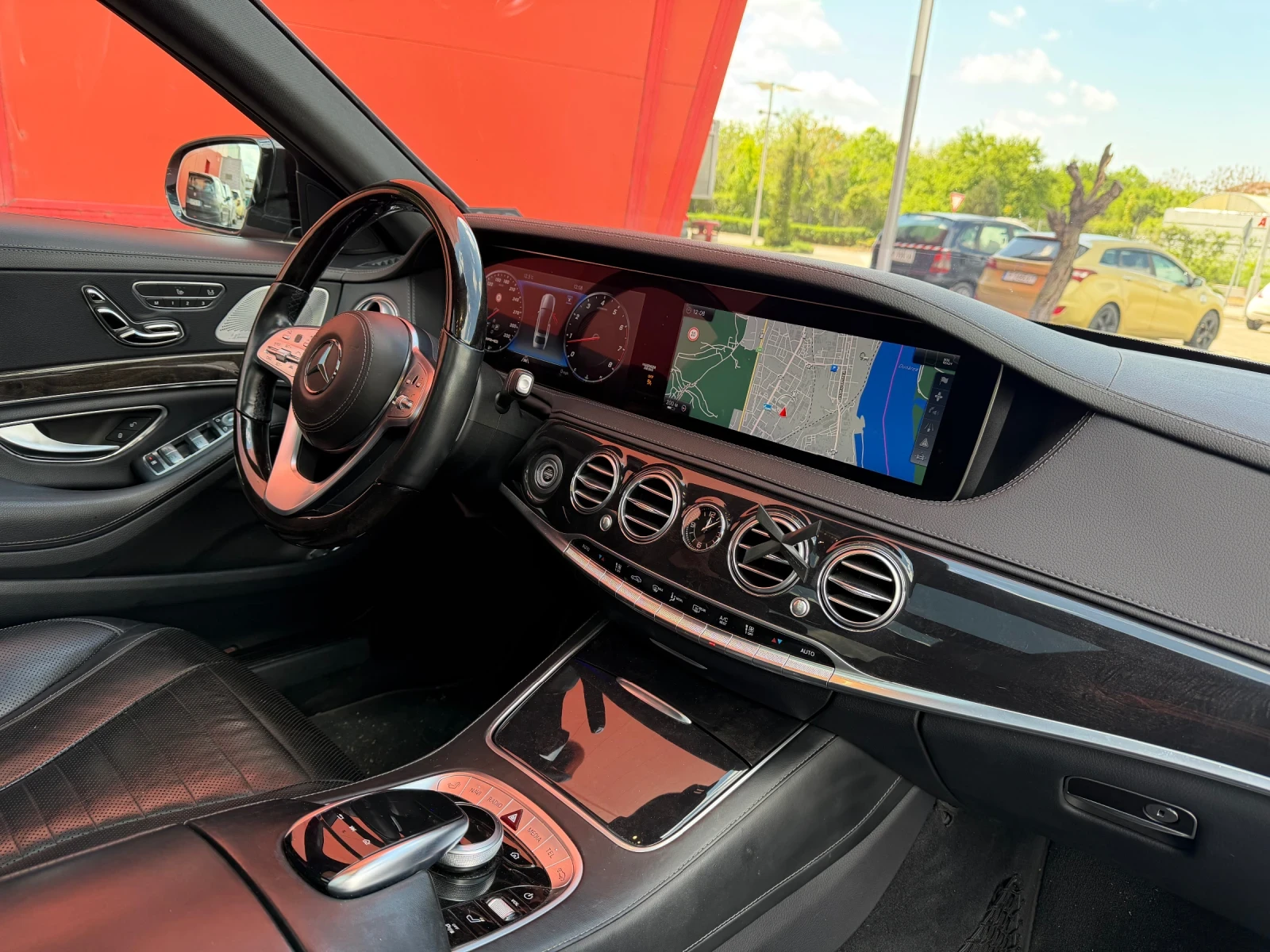Mercedes-Benz S 560 AMG* ГАРАНЦИЯ* ПАНОРАМА* БАРТЕР, снимка 8 - Автомобили и джипове - 54205194