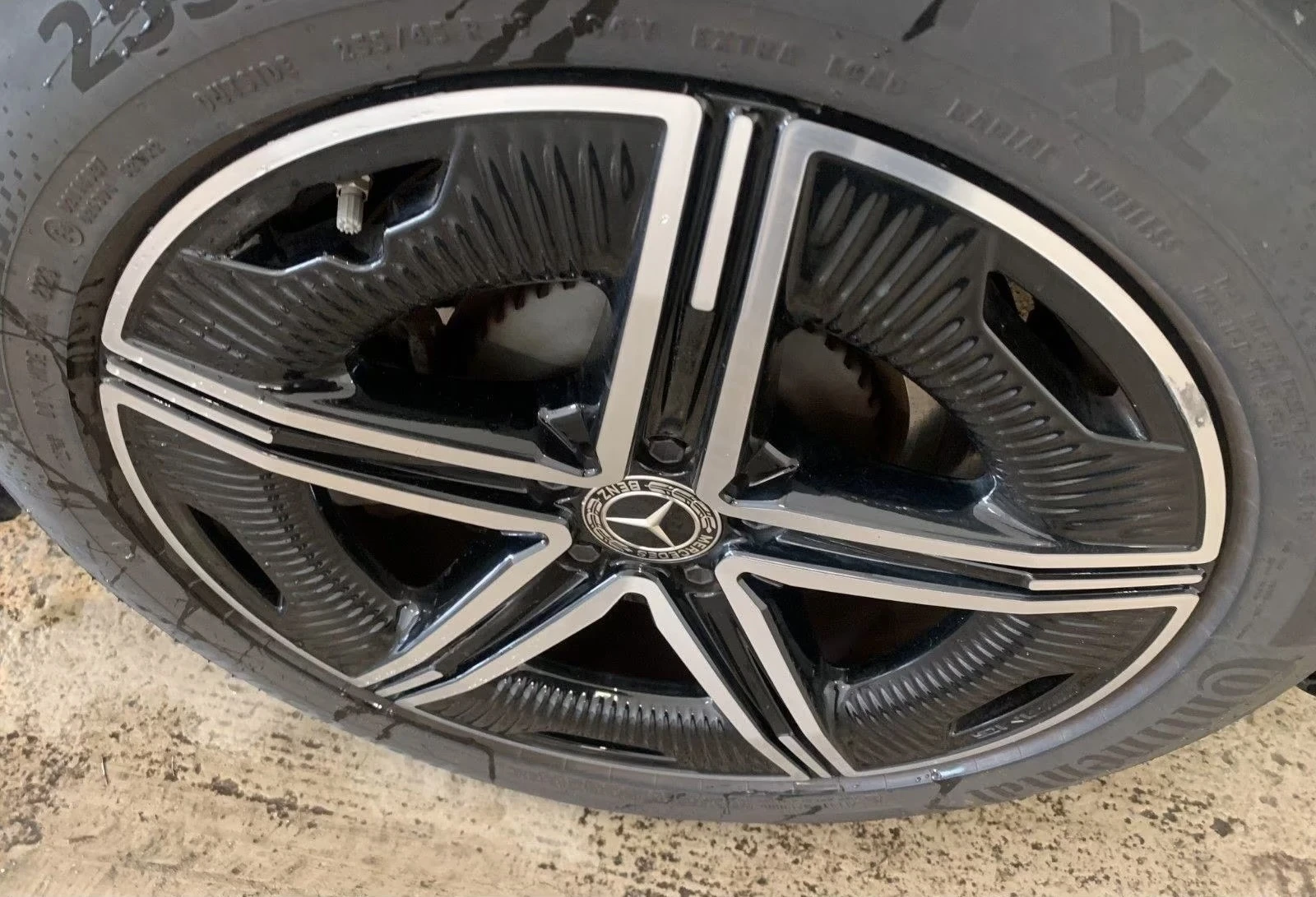 Mercedes-Benz EQE 350 AMG 4Matic MultiB 360 DISTR PANO Winter-P K-L, снимка 6 - Автомобили и джипове - 54451546
