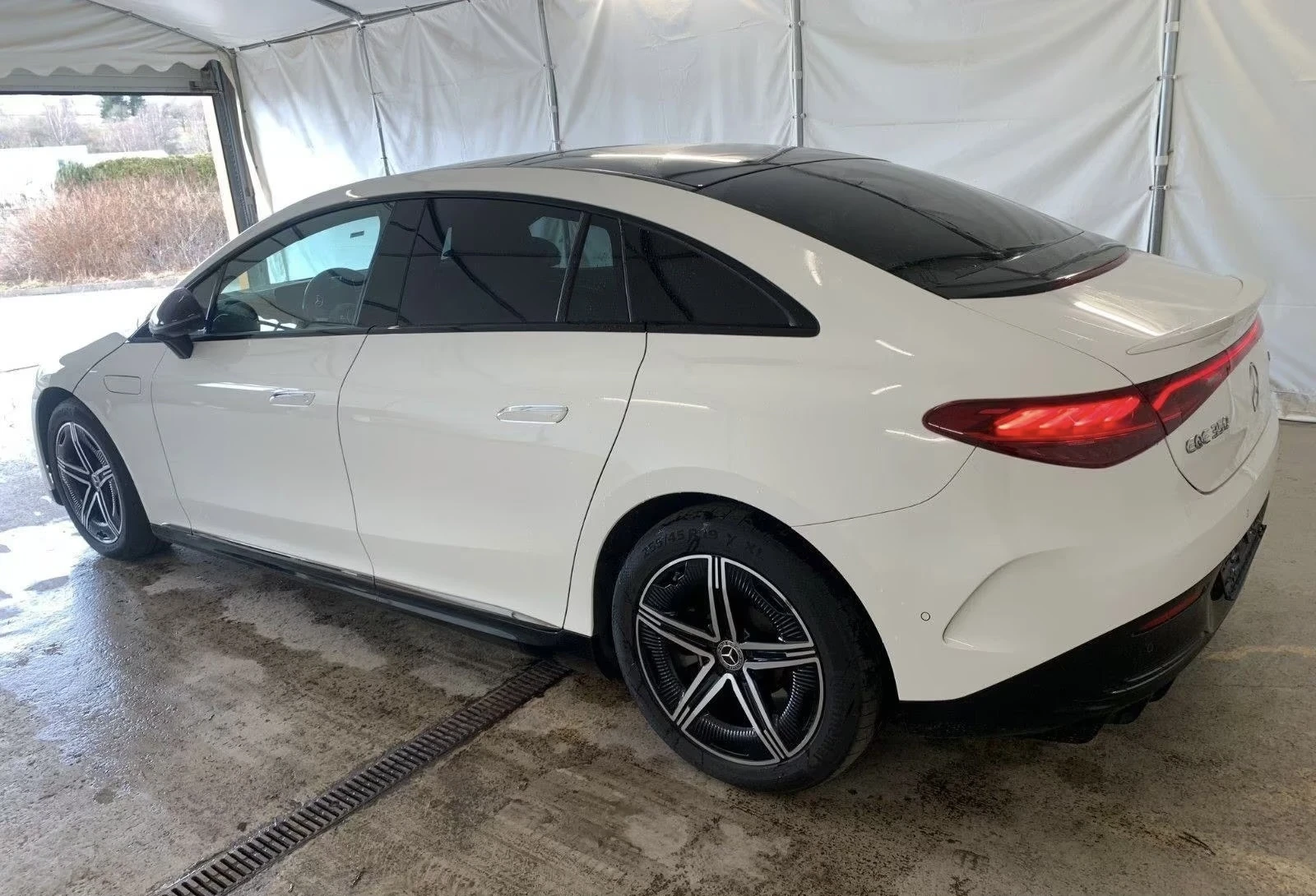 Mercedes-Benz EQE 350 AMG 4Matic MultiB 360 DISTR PANO Winter-P K-L, снимка 4 - Автомобили и джипове - 54451546