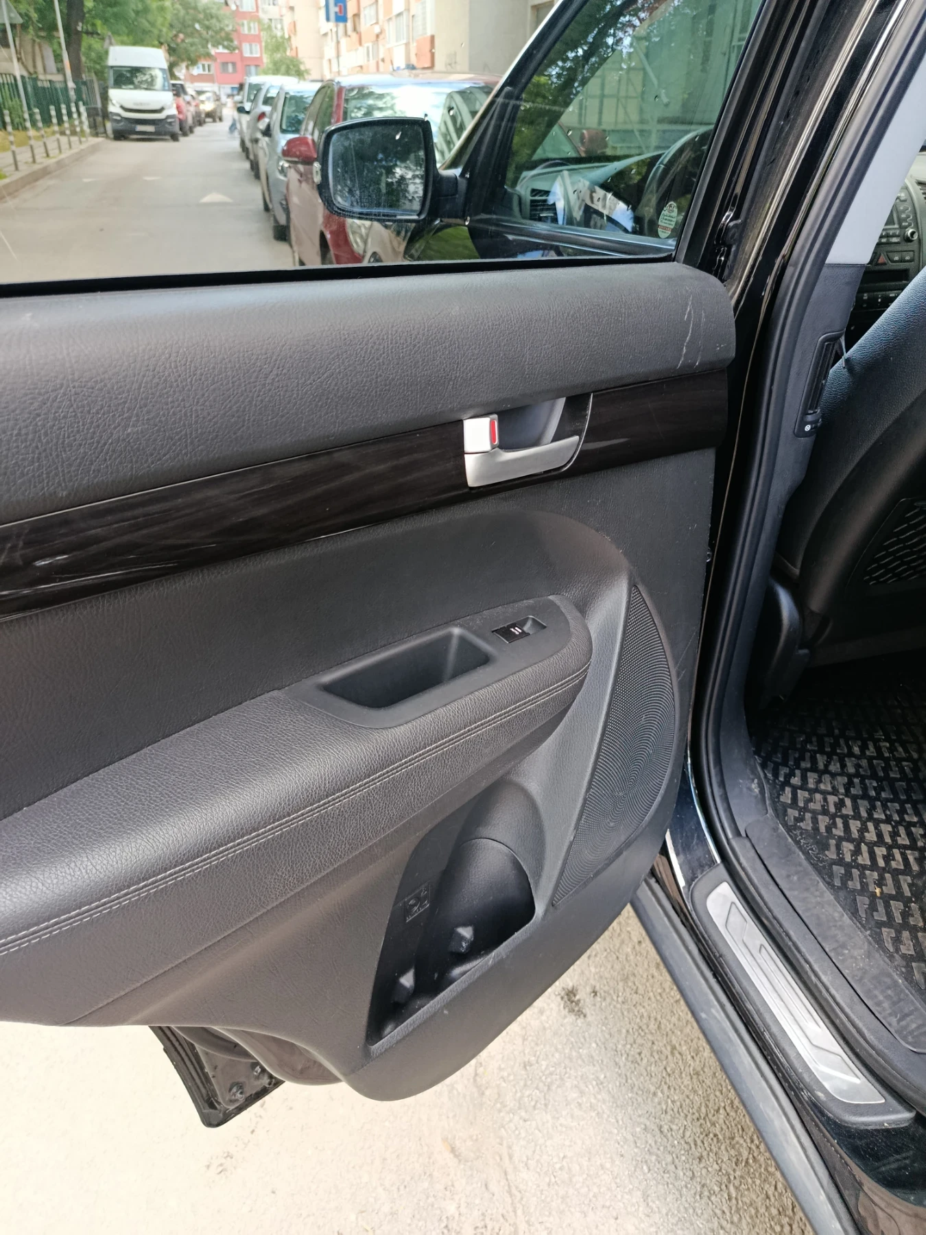 Kia Sorento 2.2 CRDI, снимка 12 - Автомобили и джипове - 54691280