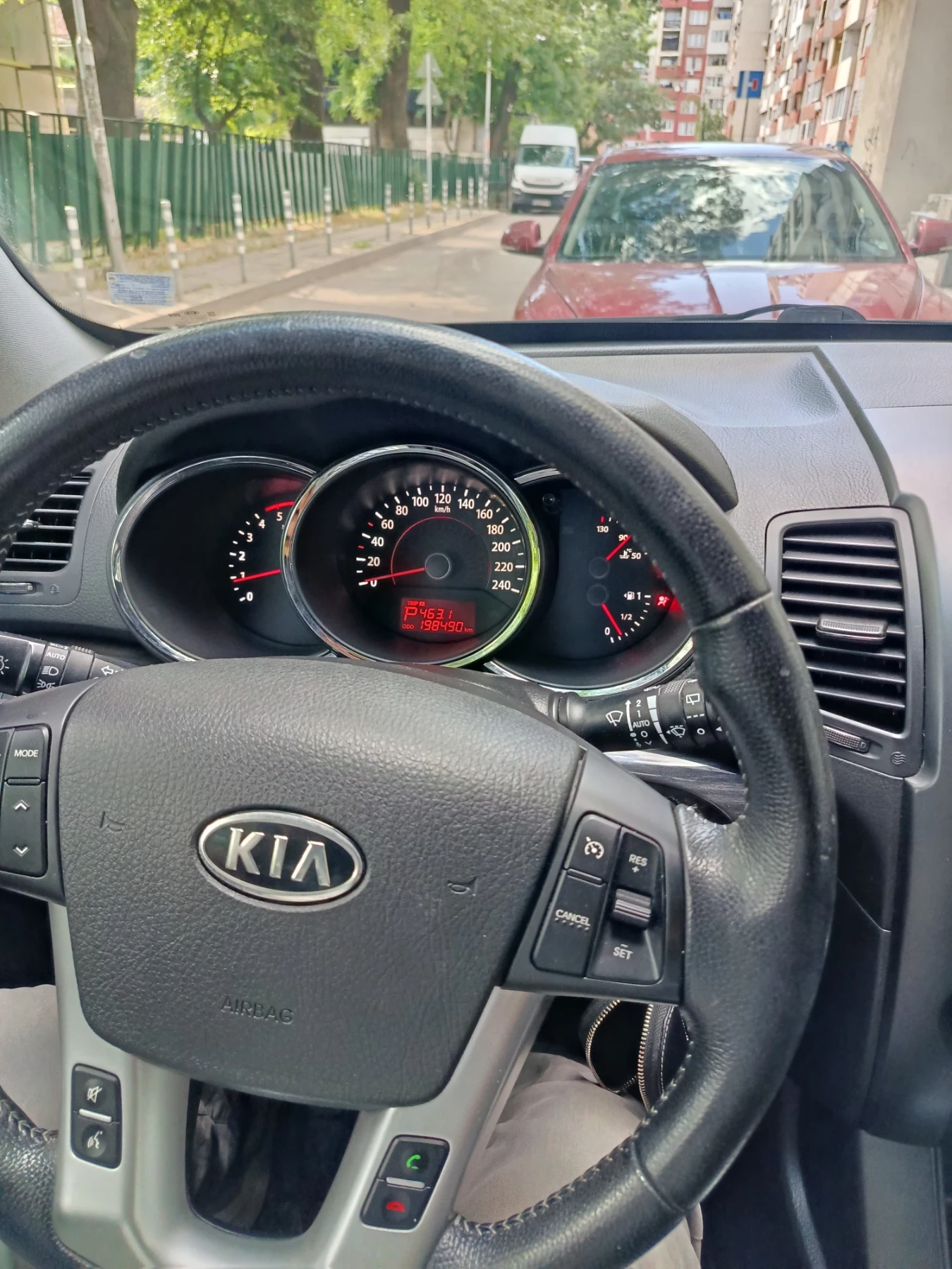 Kia Sorento 2.2 CRDI, снимка 16 - Автомобили и джипове - 54691280