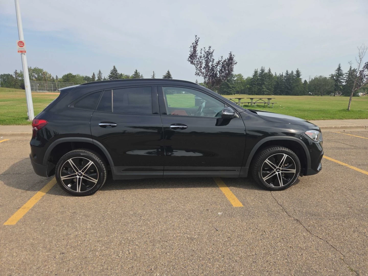 Mercedes-Benz GLA 250 AMG-pack* Night-pack* 360* Distronic* Пано, снимка 5 - Автомобили и джипове - 55942351